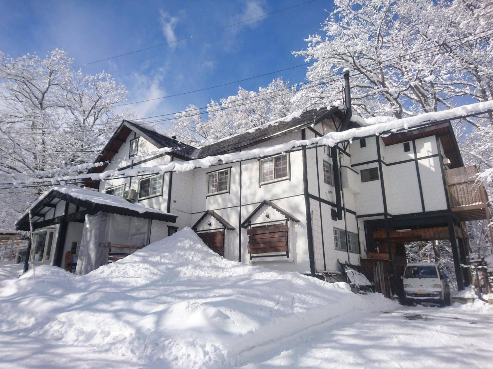 Hakuba Matata Lodge Екстер'єр фото