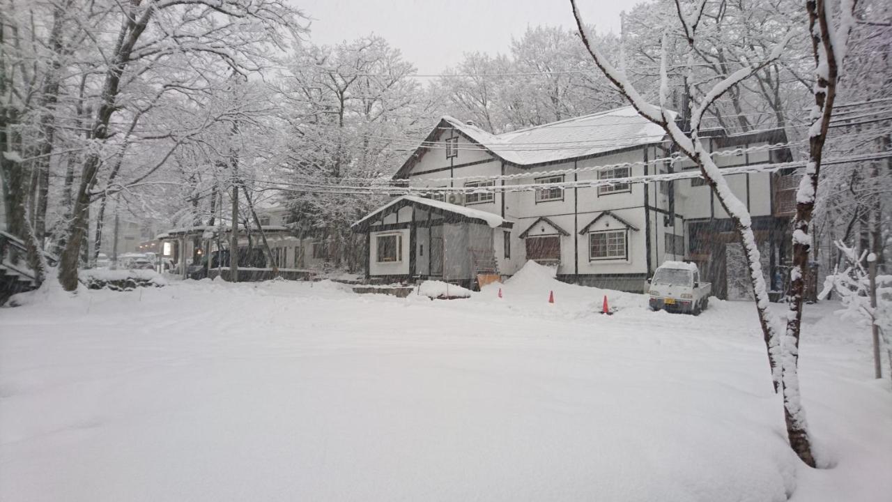 Hakuba Matata Lodge Екстер'єр фото